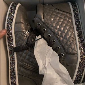 Kids Steve Madden J Carlson Pewter Sneakers size 5